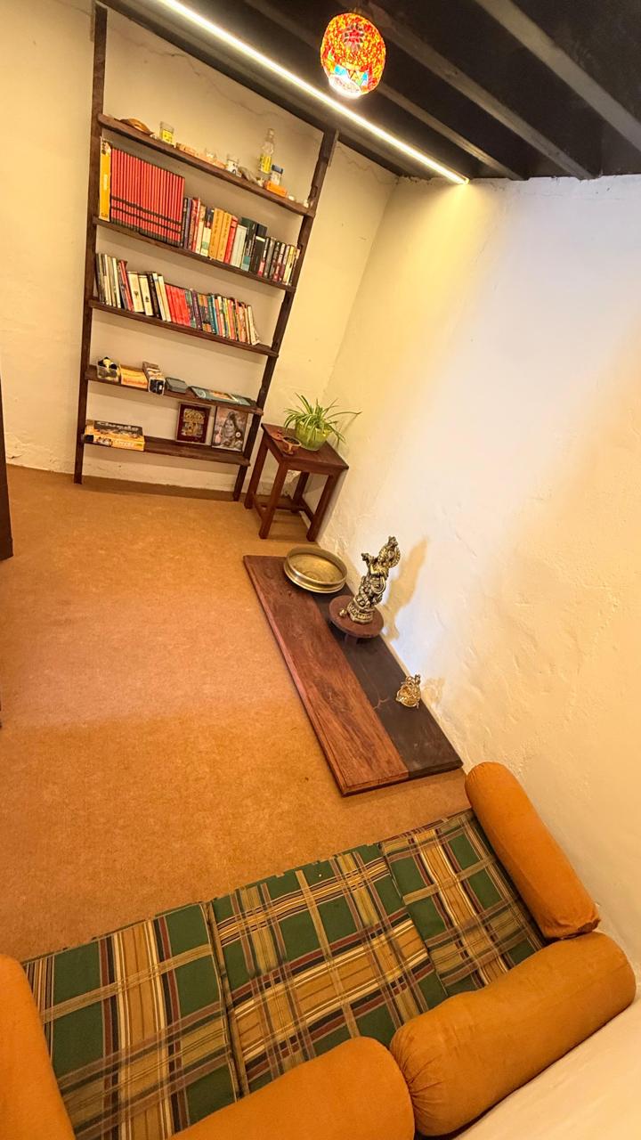 heritage-homestay-wayanad-Reading Library